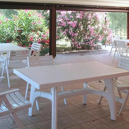 Apartmán In Imperia With Garden