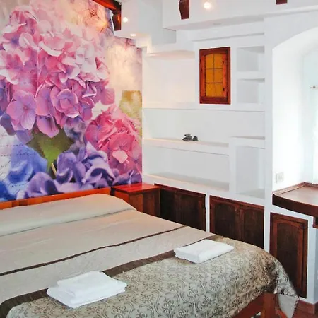 Apartmán In Imperia With Garden Torrazza (Liguria)