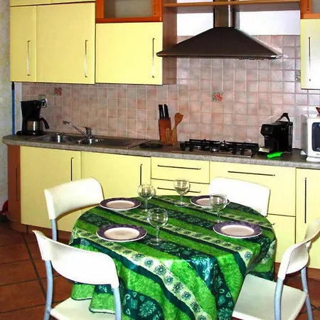 In Imperia With Garden Apartment Torrazza (Liguria)